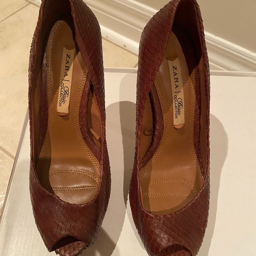 Zara basic collection , high heels platform , worn twice perfect condition